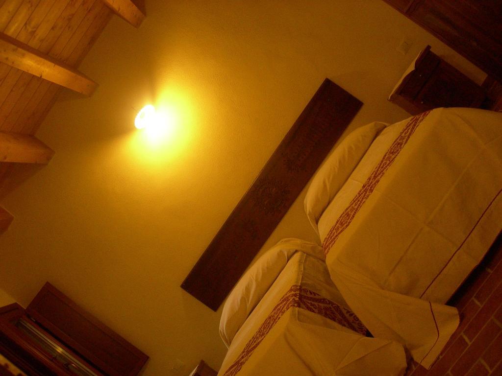 Agriturismo Battaglia Villamassargia Chambre photo